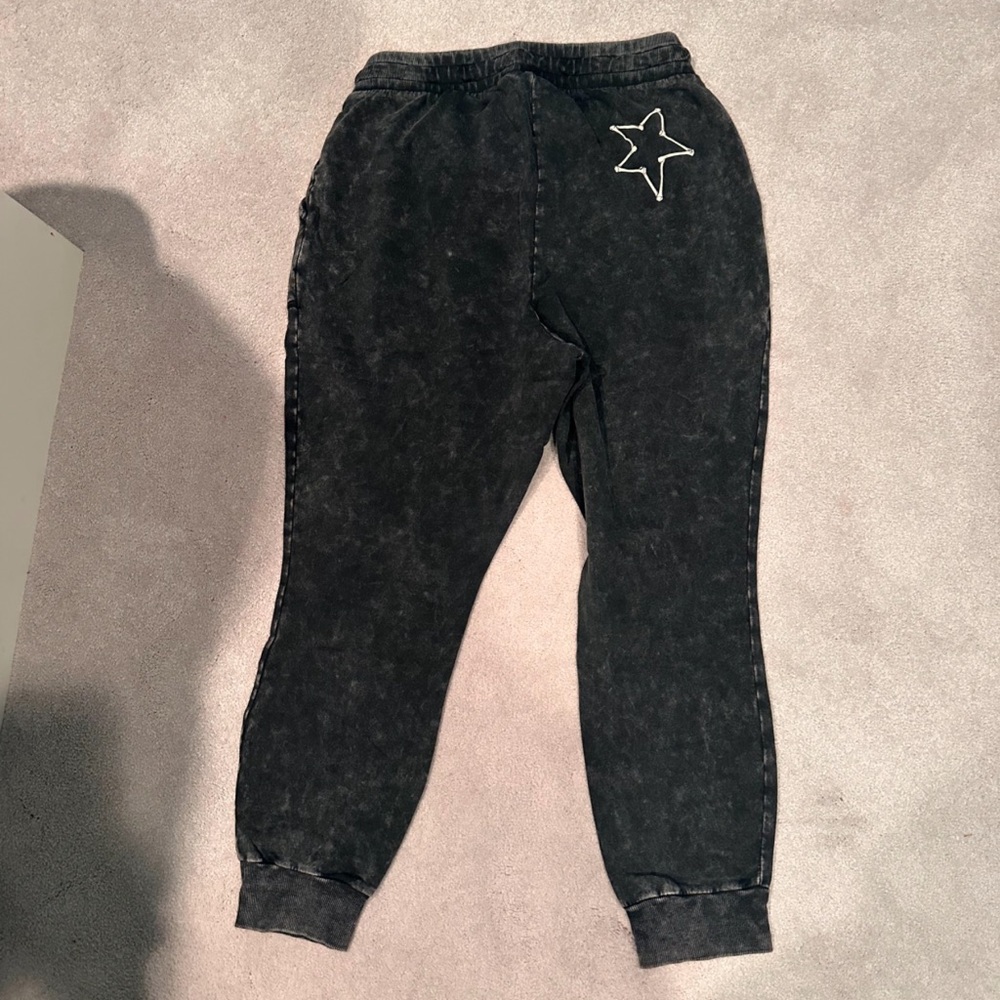 Torrid Star Print Joggers - Picture 2 of 3